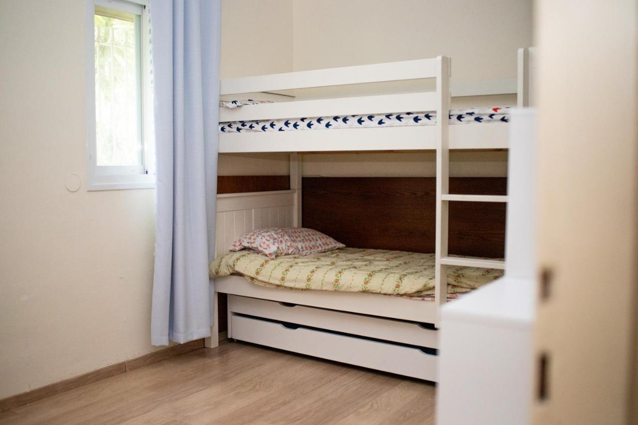 Spacious By The Orient Hotel - 4 Bdr Apartment Yerusalem Bagian luar foto