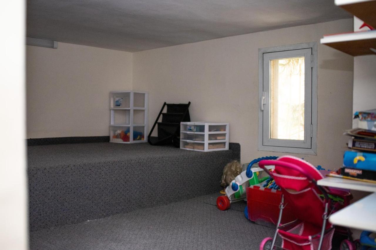 Spacious By The Orient Hotel - 4 Bdr Apartment Yerusalem Bagian luar foto